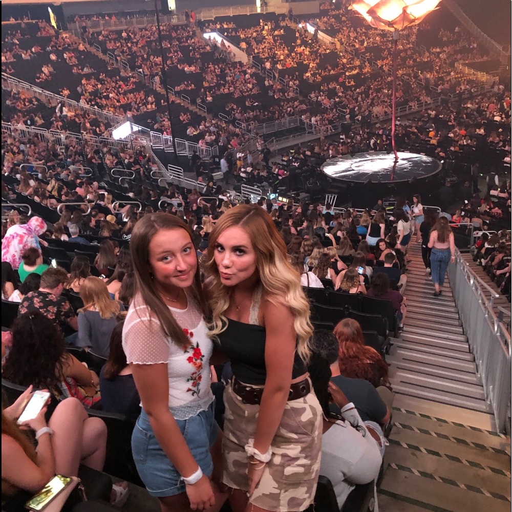 Meet your Posher, Lila